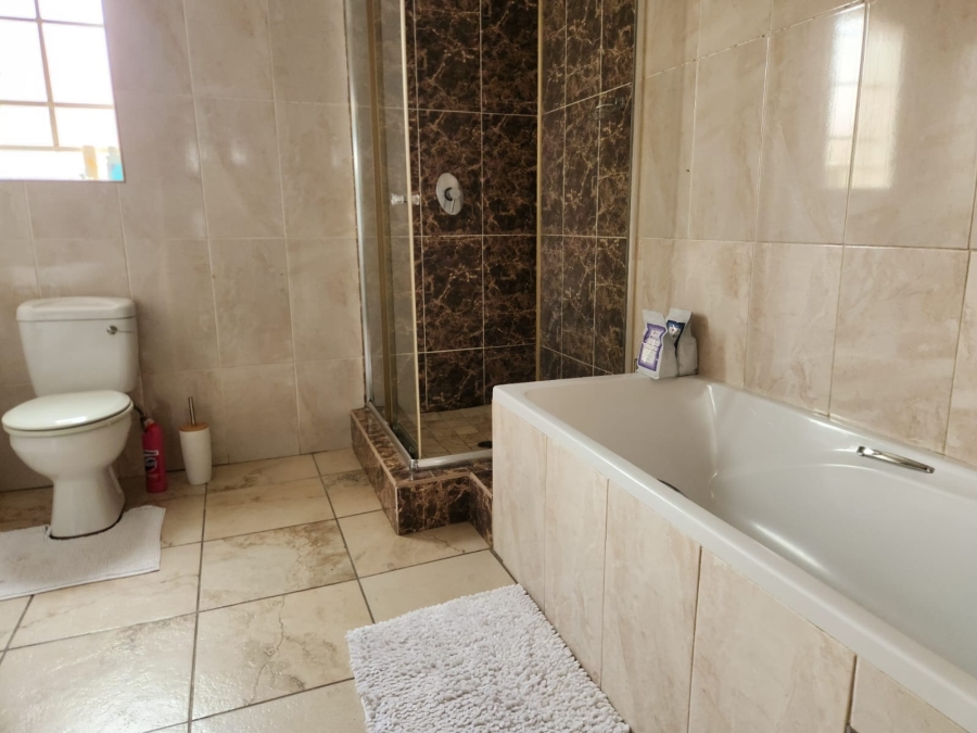 3 Bedroom Property for Sale in Waterval East North West